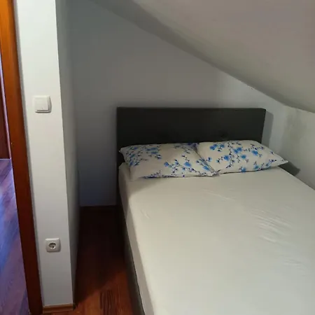 Apartment Mandre Mandre